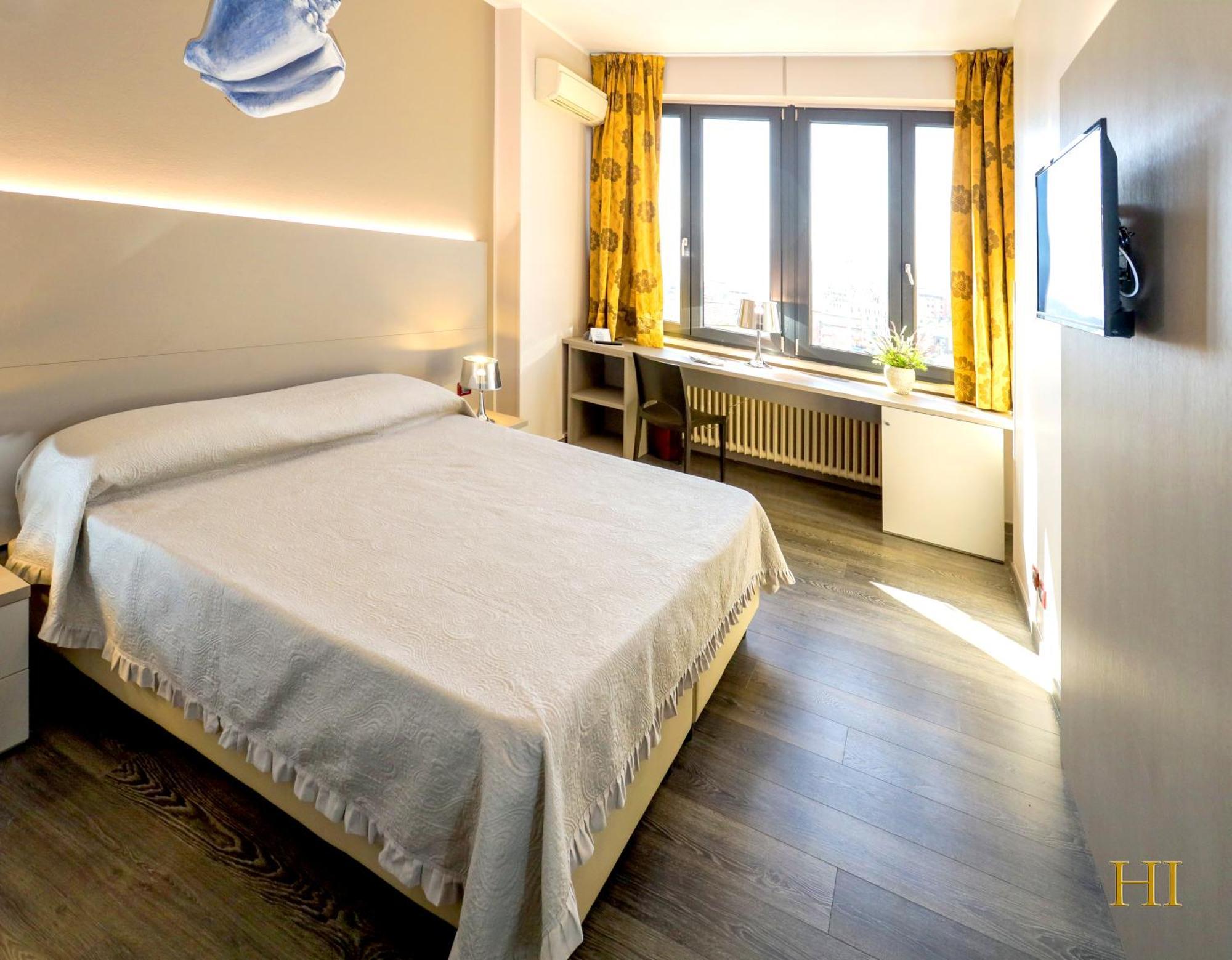 Italia Hotel 3*